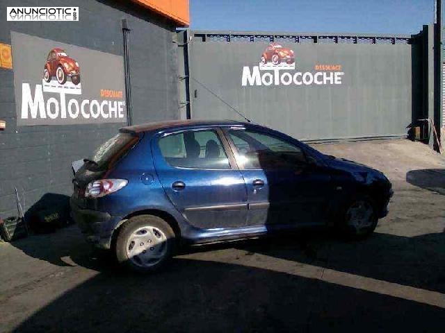 Porton trasero de peugeot - 206 401088