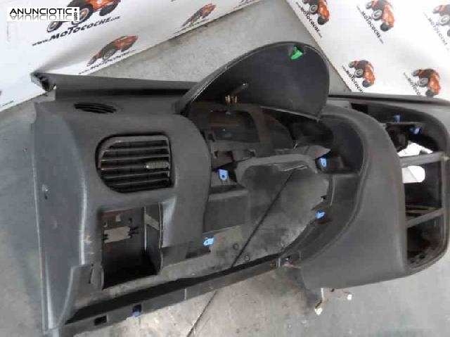 Salpicadero de opel - corsa. 275729