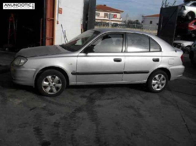 Porton trasero de hyundai - accent