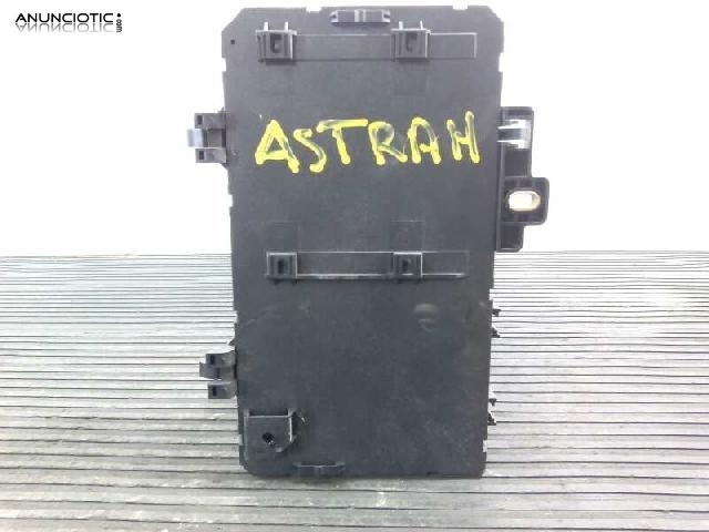 1082258 caja opel astra h berlina