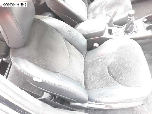 687646 asiento toyota rav 4 executive