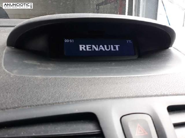 688360 pantalla renault megane iii