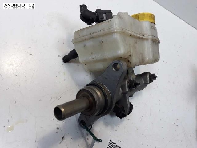 561387 bomba volkswagen polo advance