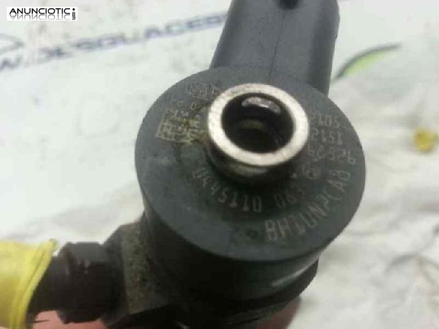 Inyector 1613135 de opel r-0445110083