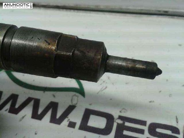 Inyector 1836318 de iveco r-0445120011