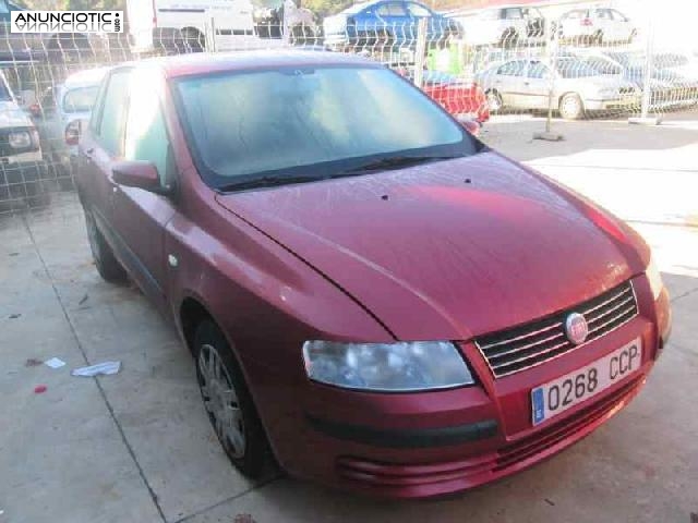 Piloto 2014753 de fiat stilo 2002