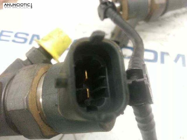 Inyector 1528389 de renault