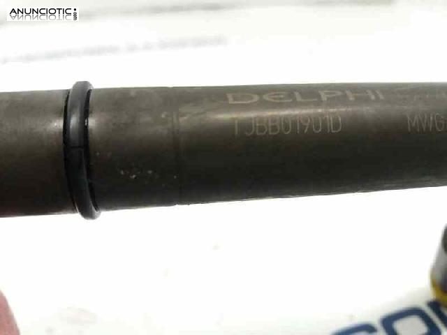 Inyector 1950679 de opel r-tjbb01901d