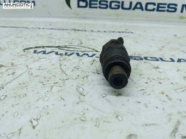 Inyector 2295945 de renault r-kca17s42