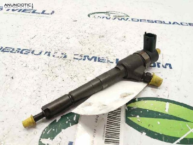 Inyector 2305109 de opel r-0445110183