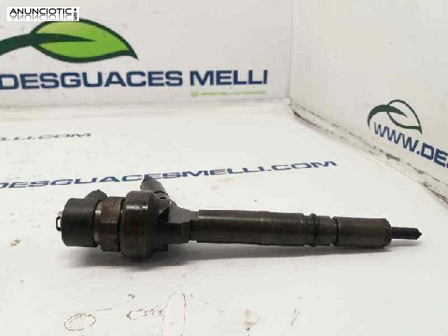 Inyector 1950711 de opel r-0445110175