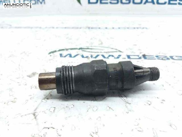 Inyector 2295946 de renault r-kca17s42