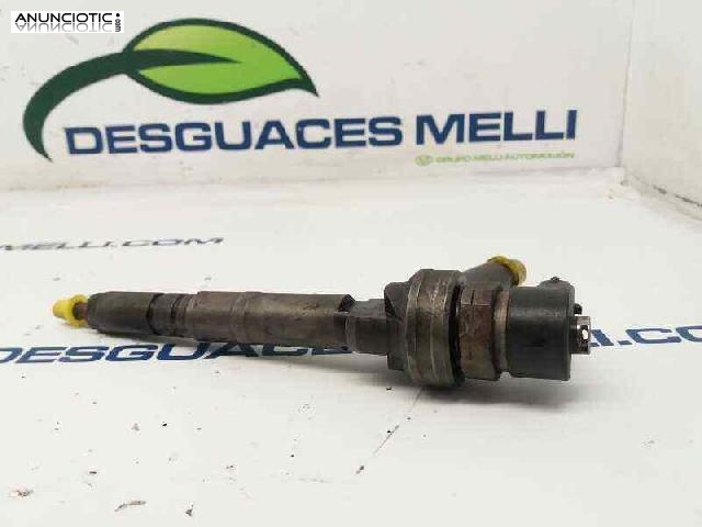 Inyector 1971842 de opel r-0445110118