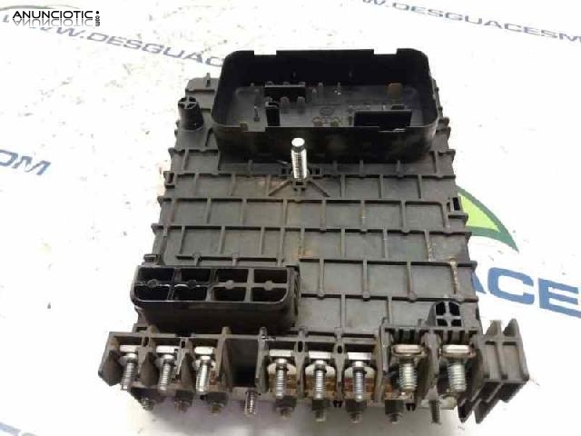 2337837 caja volkswagen passat berlina