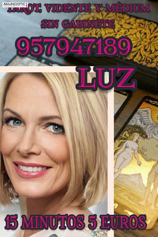 Luz tarot profesional y vidente 15 minutos 5 euros 