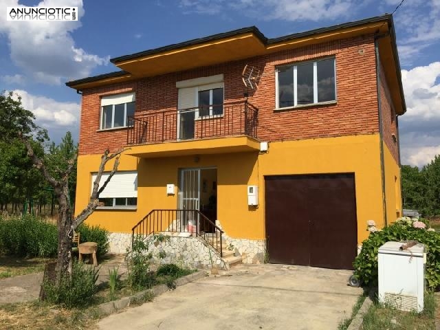 Vendemos casa unifamiliar, 5 dormitorios y 2 ba