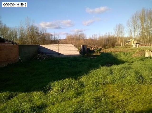 Terreno urbano de 367 m en ponferrada