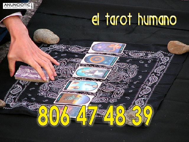 Descubre lo que un tarot humano pueden ofrecerte