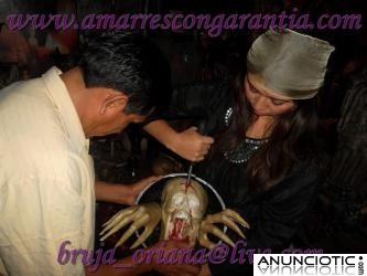 AMARRES EN LA MESA DE SANTERIA CON ORIANA