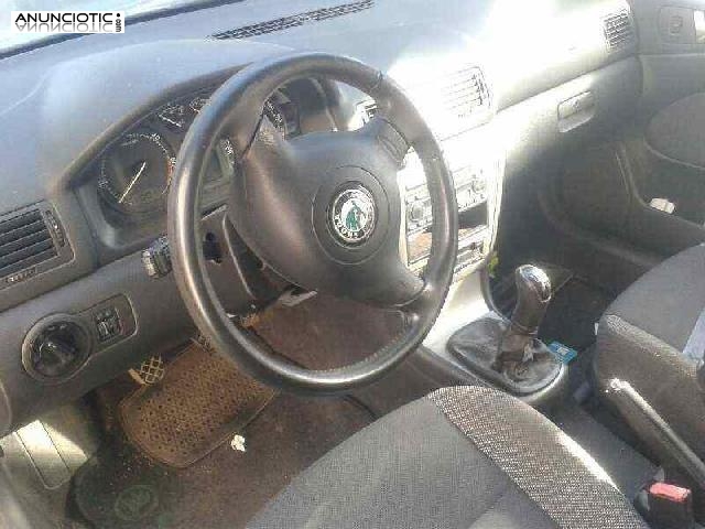 Despiece de skoda octavia berlina (1u2)