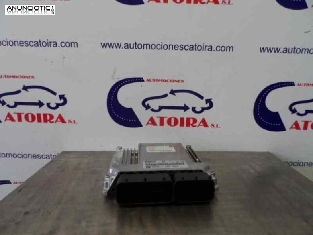 Centralita motor uce 303666 0281011122