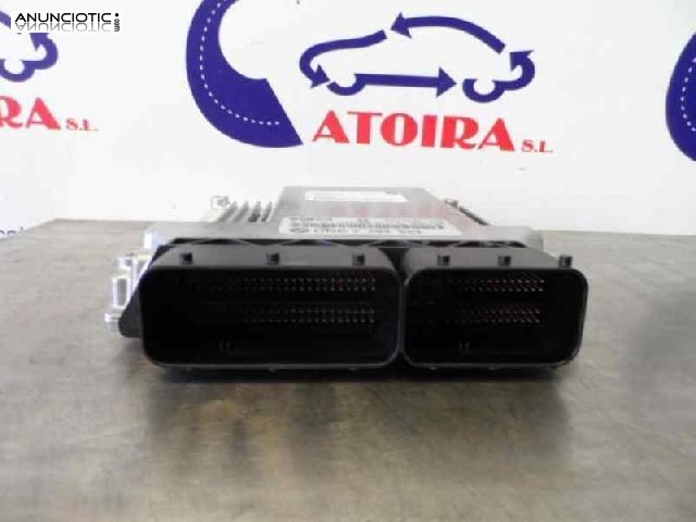 Centralita motor uce 303666 0281011122