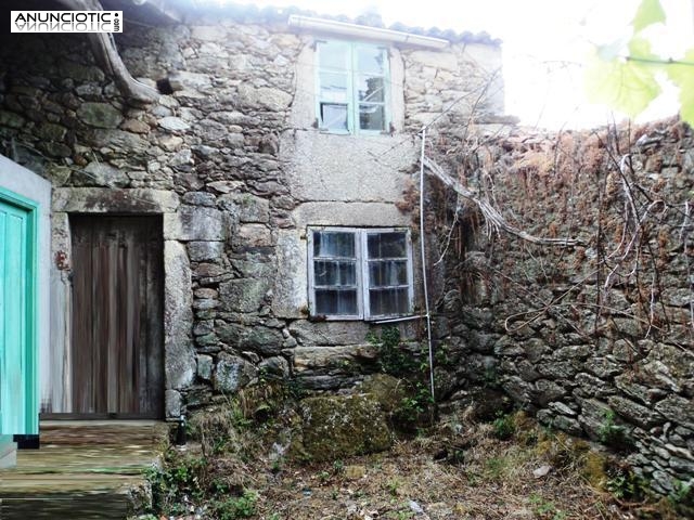 Se vende casa piedra a restaurar en outeiro p 