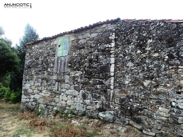 Se vende casa piedra a restaurar en outeiro p 