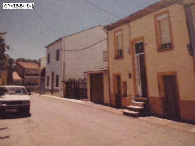 Casa amplia y soleada en monforte de lemos