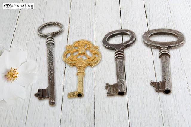 Lote de llaves antiguas