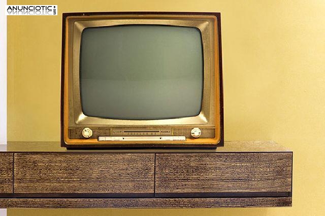 Televisor loewe. años 50.