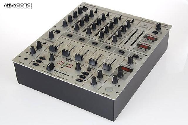 Behringer djx-700