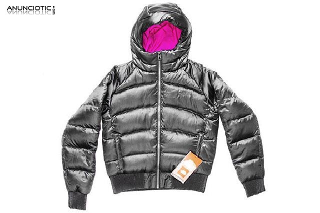 Cazadora con capucha the north face. talla m