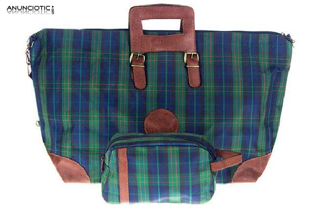 Conjunto bolsa y neceser de viaje de cuadros verdes y azules