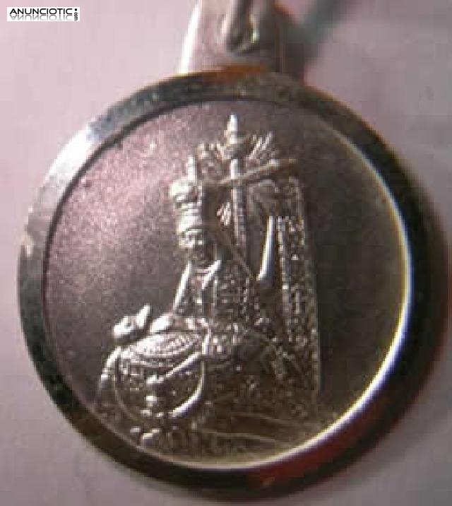 MEDALLA VIRGEN DE LAS ANGUSTIAS EN ORO Y EN PLATA.