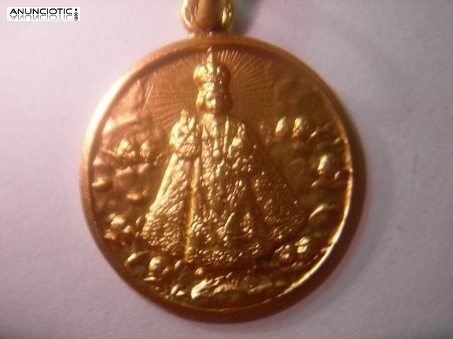 MEDALLAS NIÑO JESUS DE PRAGA EN ORO Y EN PLATA.