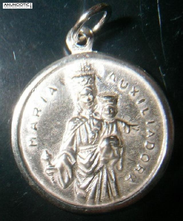 MEDALLA VIRGEN AUXILIADORA EN ORO Y EN PLATA.