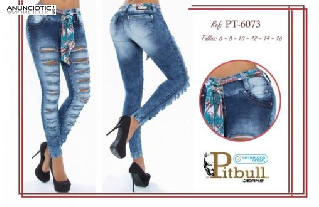  Jeans Colombianos en Encanto Latino