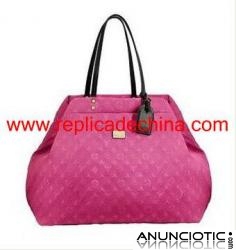 Louis Vuitton Bolsos mostrar a las mujeres el temperamento perfecto www.replicadechina.com