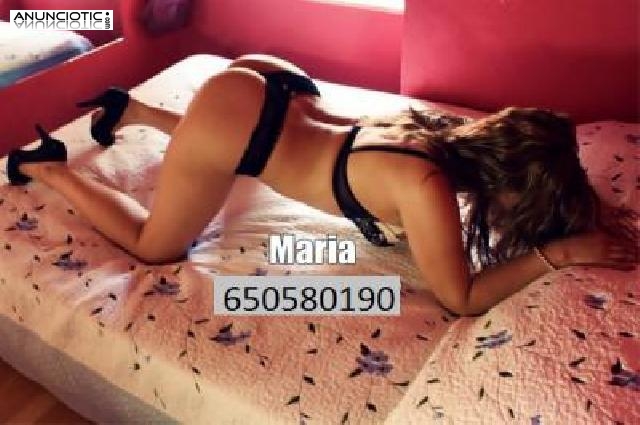 en lenceria muy femenina sensual ,atrevida excitante , discreta ,educada , 