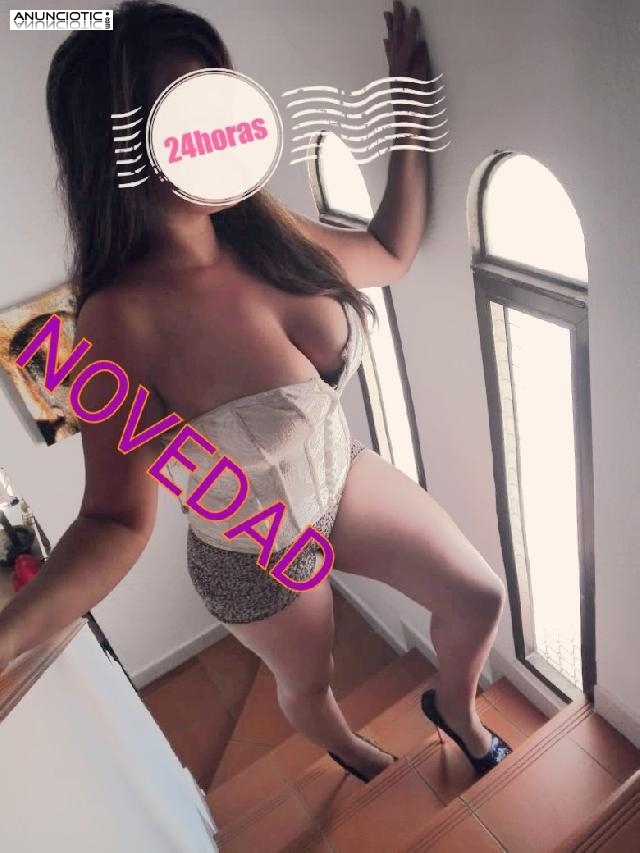 Sofia Colombiana  Soy una escorts de curvas exitantes y enormes pechos, y u