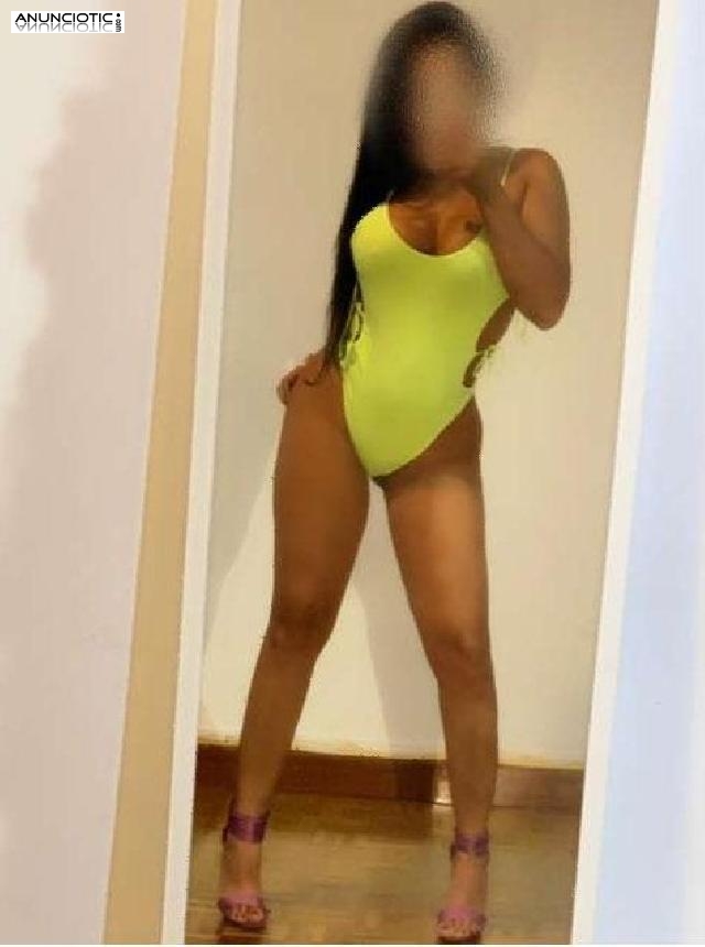 Jovencita delgadita guapisima facial super