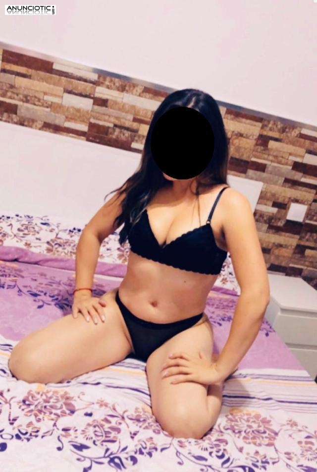 SENSUAL Y COMPLACIENTE JOVENCITA AMANTE DEL SEXO CON DULZURA Y JUEGUECITOS