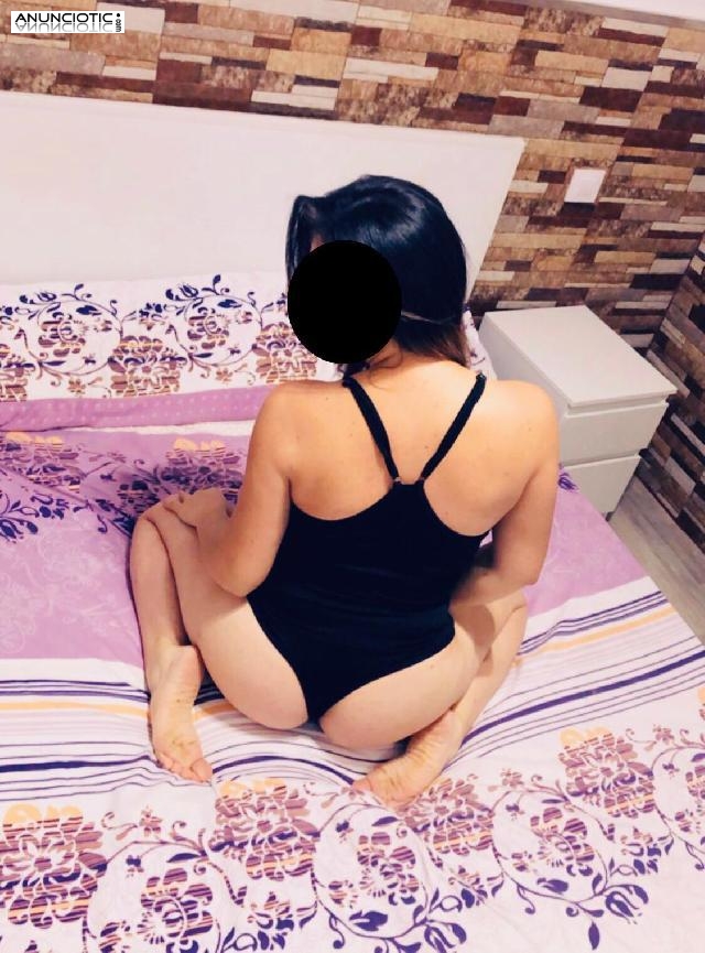 SENSUAL Y COMPLACIENTE JOVENCITA AMANTE DEL SEXO CON DULZURA Y JUEGUECITOS