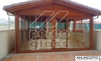 Cerramientos en Pergoglass de aluminio y de cristal  