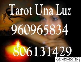Tarot Una Luz 806131429 a 0,42/minuto 