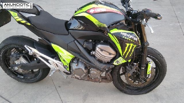 Z800 2013 con golpe