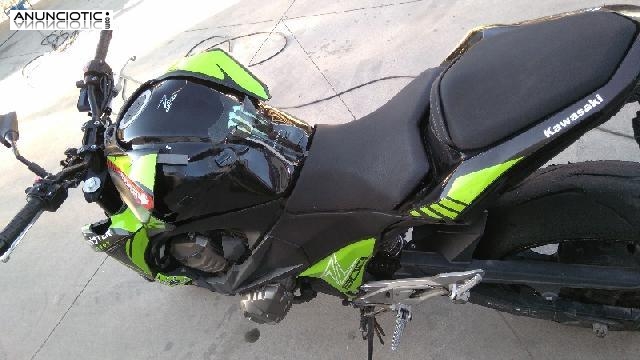 Z800 2013 con golpe