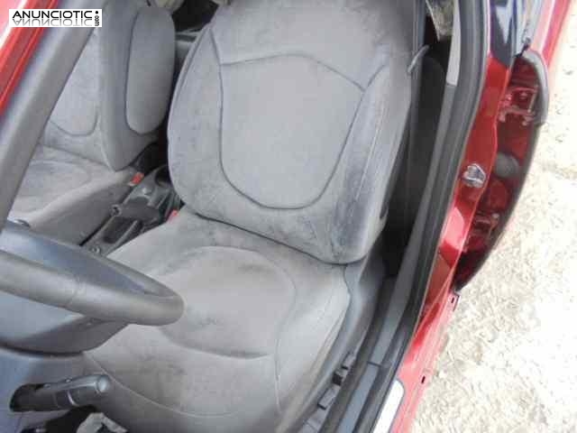 Asiento delantero izquierdo 3660049