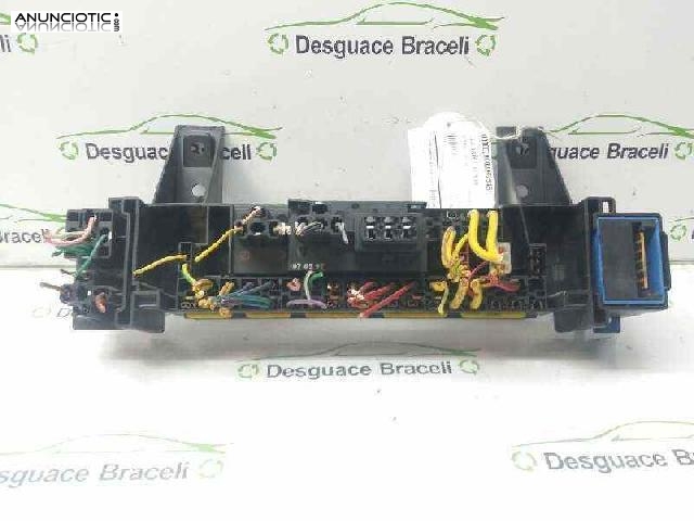 Caja reles / fusibles renault 